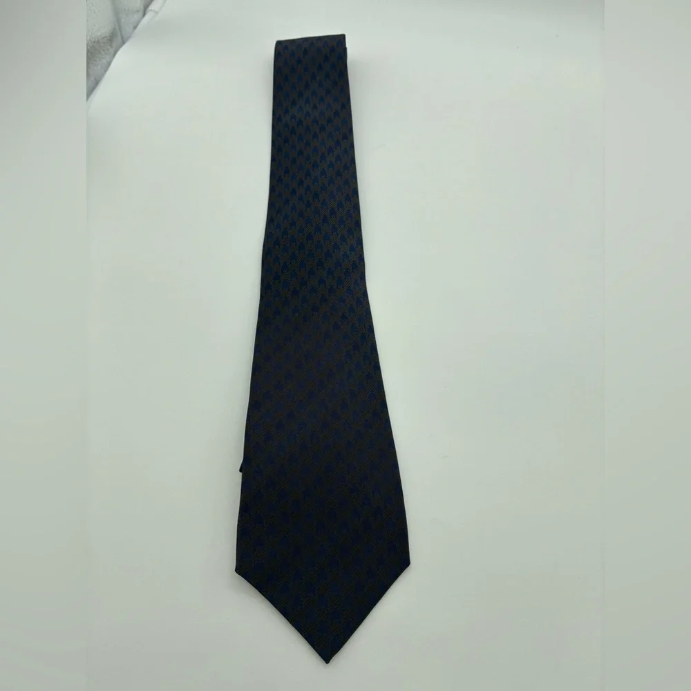 NWOT Christian Dior navy blue and grey pattern tie